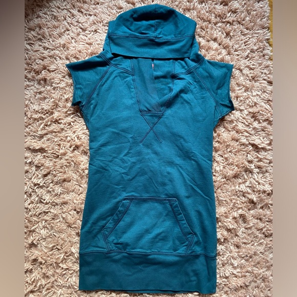 Juicy Couture Tops - ⭐️HP⭐️Juicy Couture|Sweatshirt